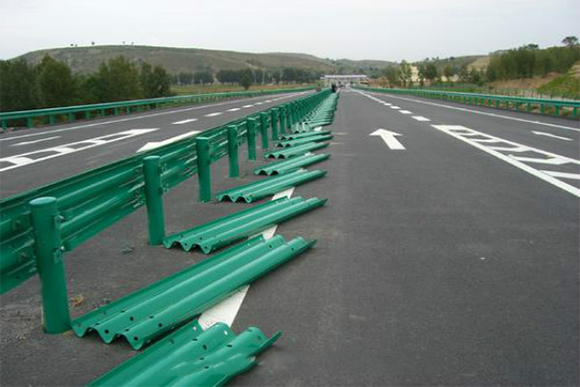 廊坊波形护栏的维护与管理确保道路安全的关键步骤